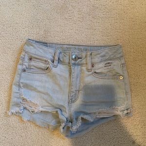 Light wash jeaned shorts